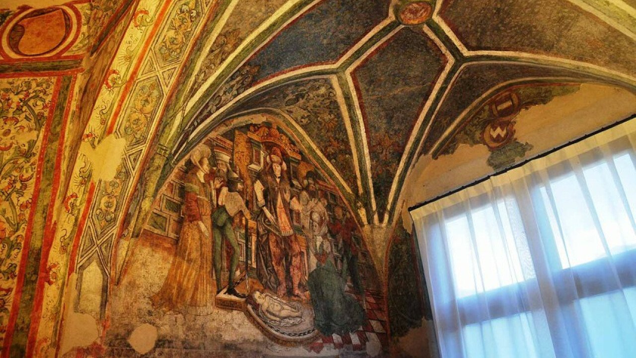 Affreschi di Castel Pietra