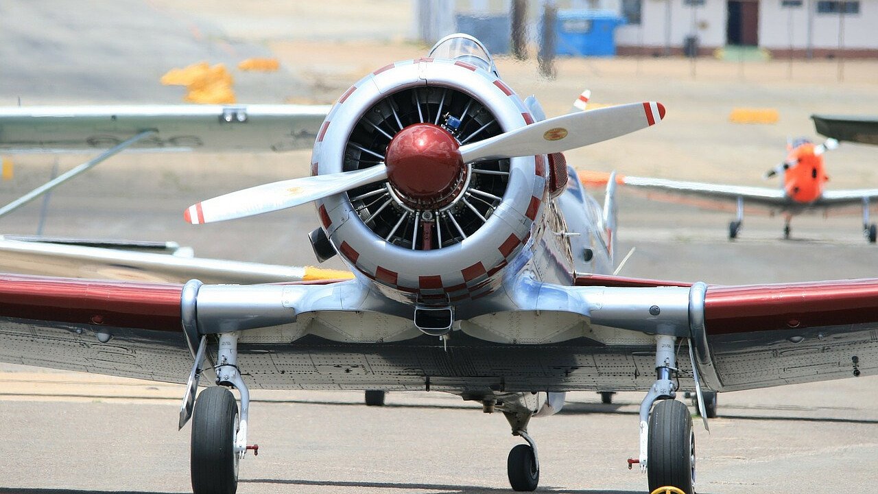 aereo_di_guerra_pixabay_publicdomainpictures