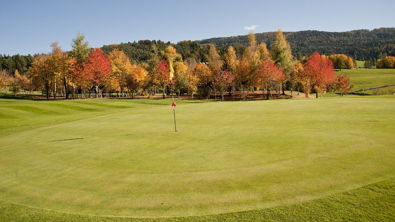 Vacanze sport nelle Dolomiti: giocare a golf