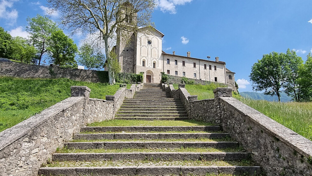 Basilica of the Saints Vittore and Corona