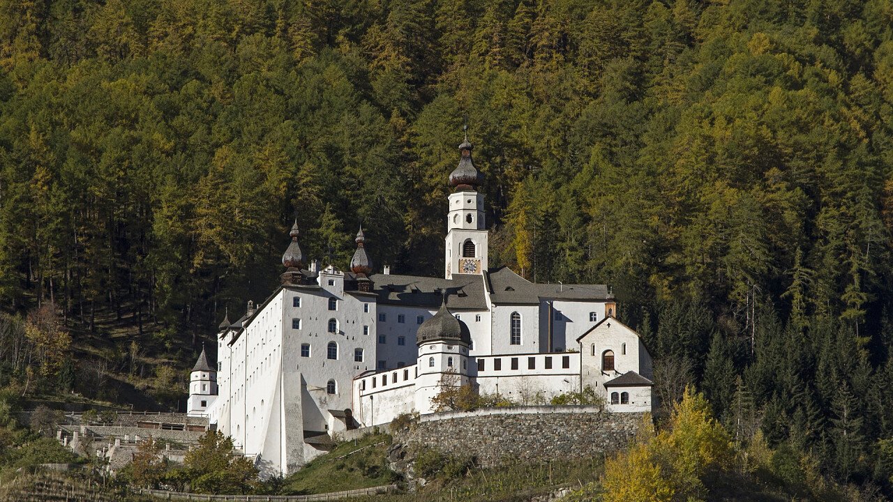 Abbazia Monte Maria a Burgusio, Malles