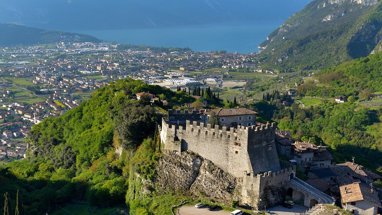 Panoramica del Castello di Tenno