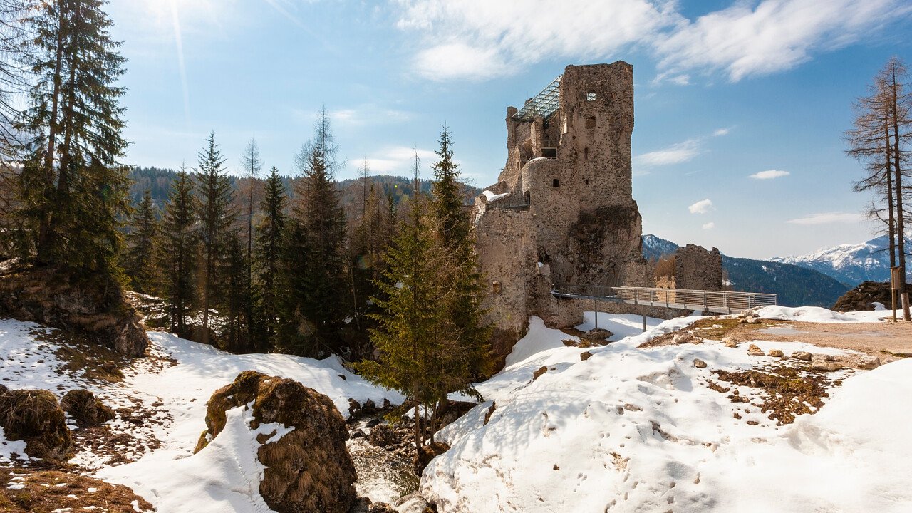 Castello di Andraz in inverno