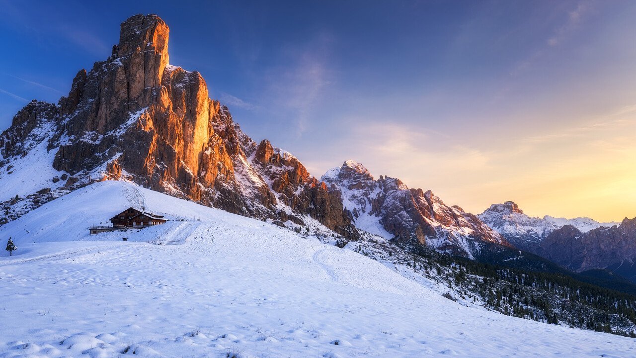 tramonto_inverno_passo_giau_iStock