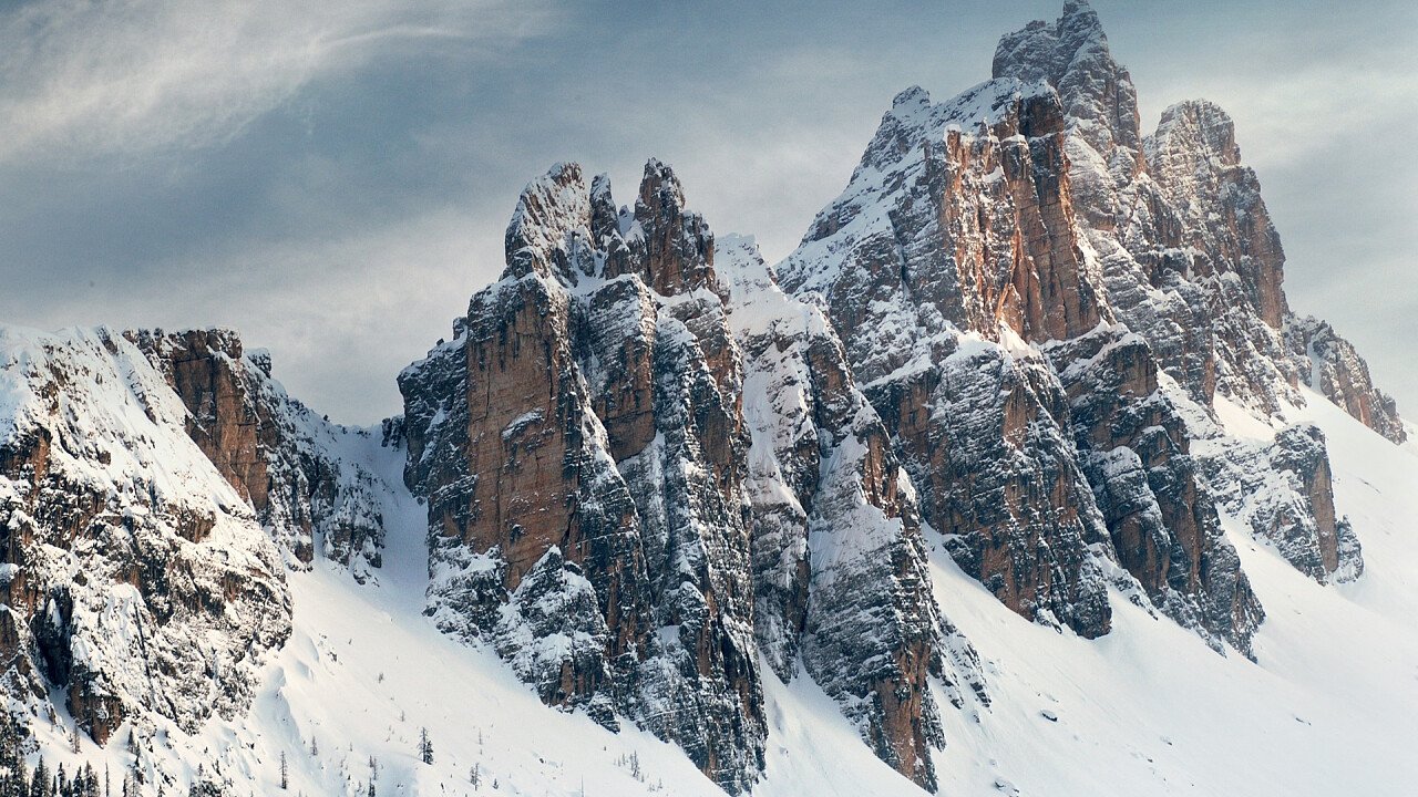 Croda da Lago innevata