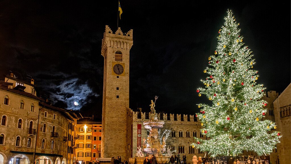 Trient: ein magischer Weihnachtsmarkt in der Weihnachtsstadt