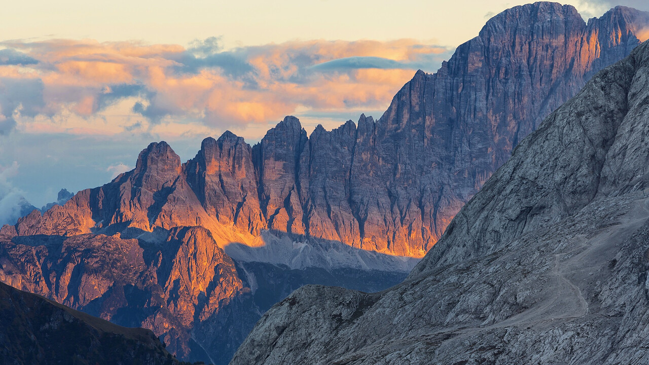 enrosadira_monte_civetta_dolomiti_iStock