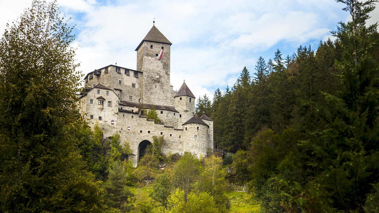 castello_tures_campo_tures_iStock