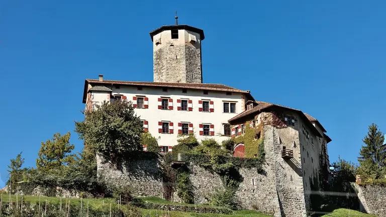 castel valer in val di non