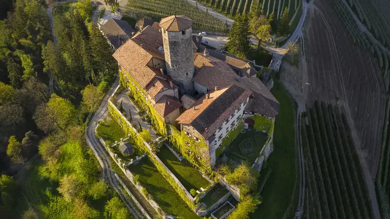 castel valer in val di non