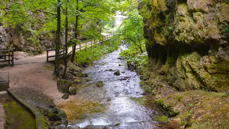 canyon lago smeraldo
