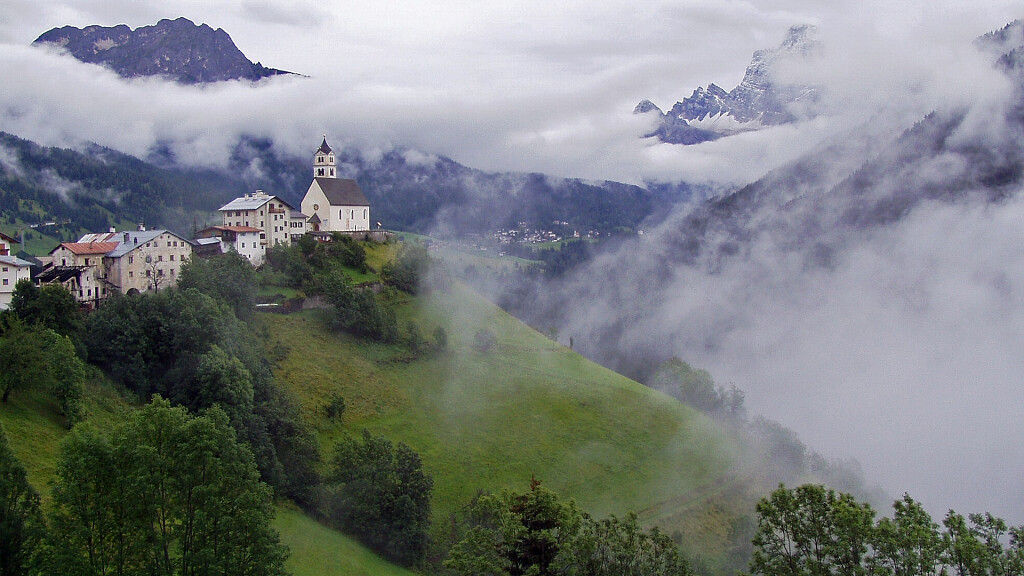 Casa Chizzali-Bonfadini e chiesa di Santa Lucia