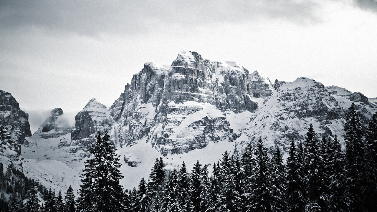 dolomiti_di_brenta_inverno_iStock
