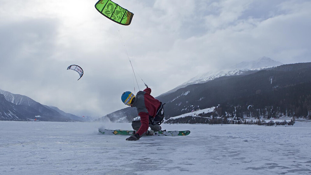 Snowboard kitesurfing shop