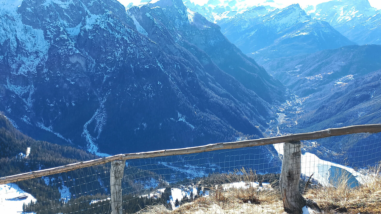 Lago Alleghe ghiacciato