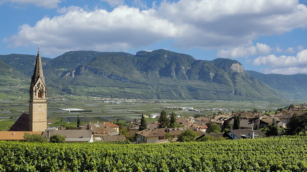 Sfilata dell’Egetmann a Termeno sulla Strada del Vino