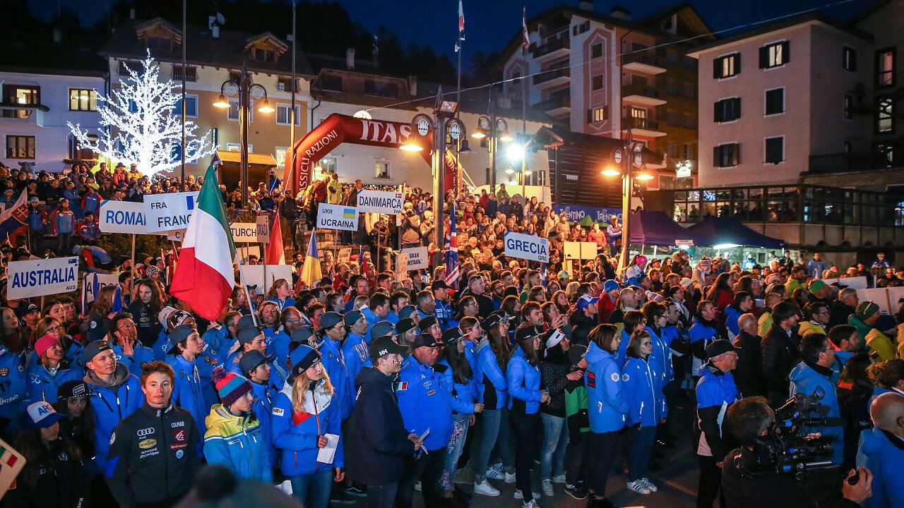 piazza_cerimonia_alpe_cimbra_fis_children_cup_folgaria