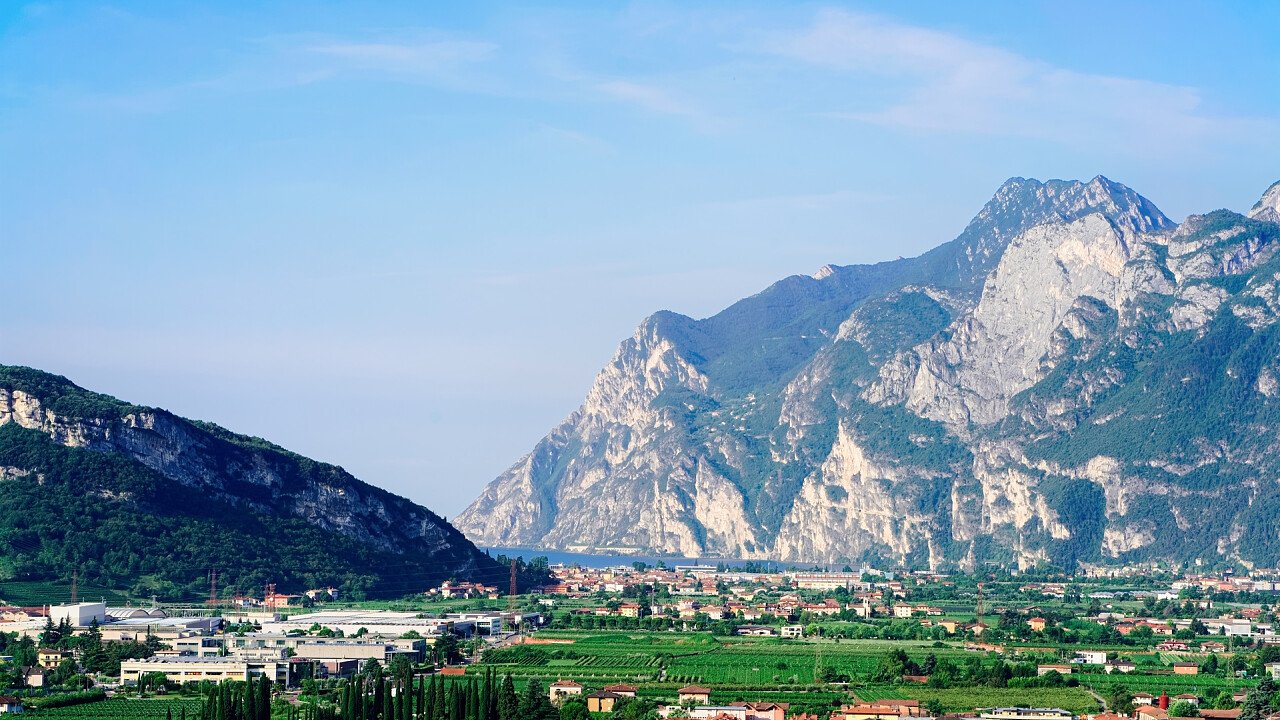 l_estate_arco_dreamstime_erix2005