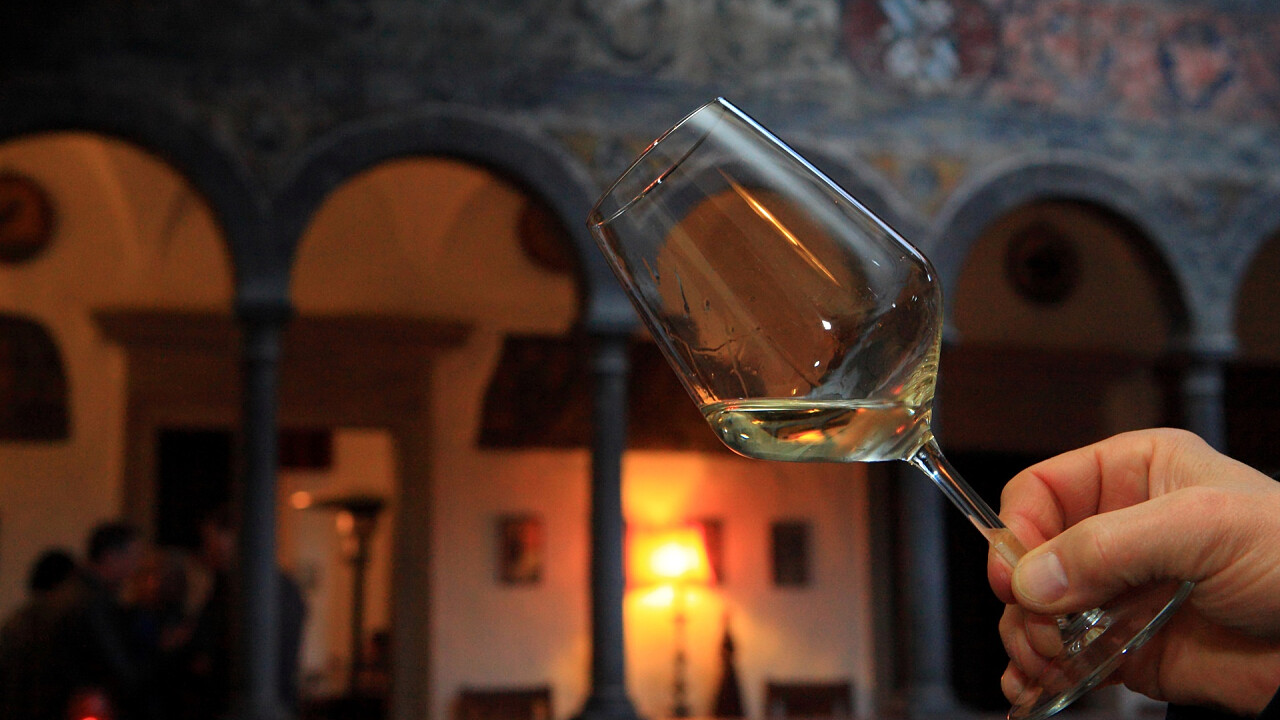 Wine glass of the Valle dei Laghi