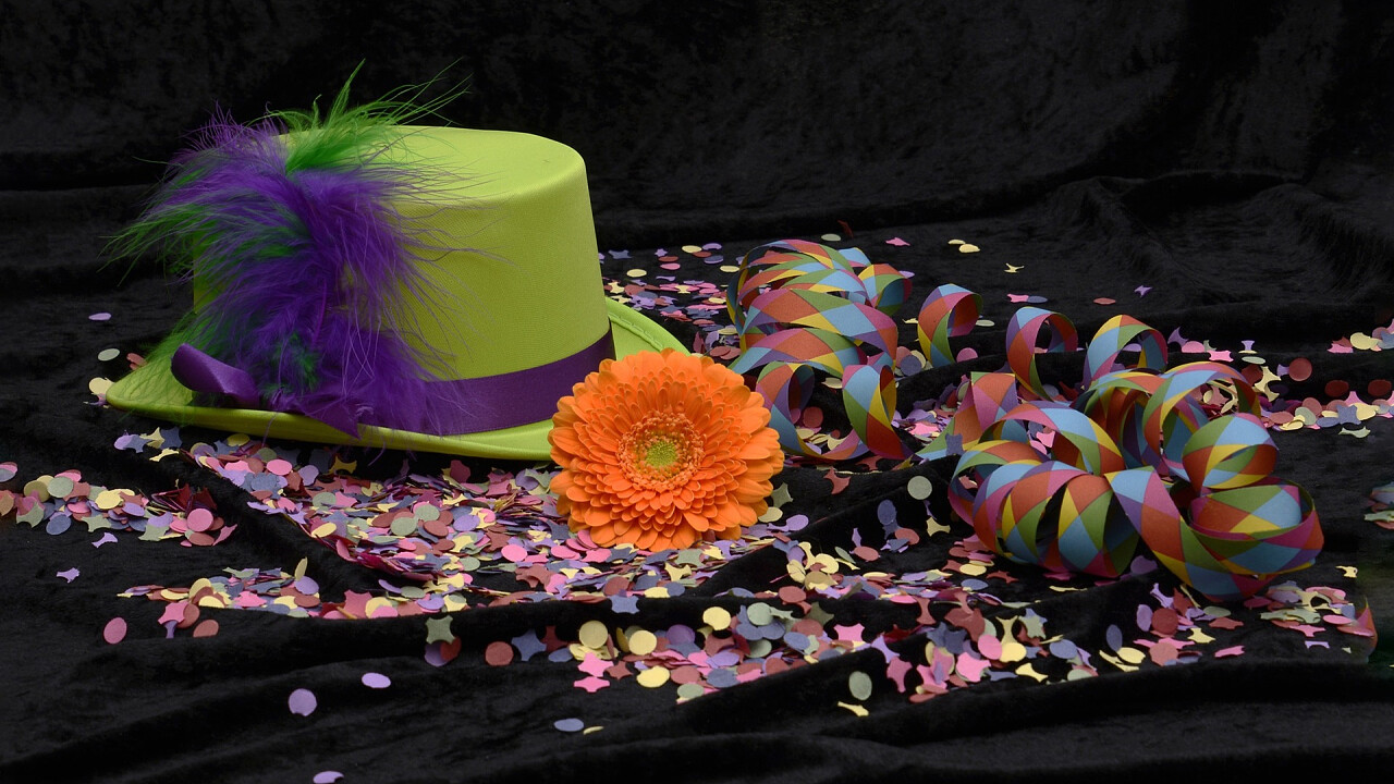 cappello_coriandoli_stelle_filanti_carnevale_pixabay_anncapictures