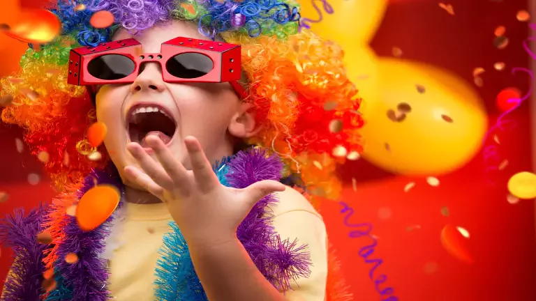 bambino_felicita_carnevale_shutterstock