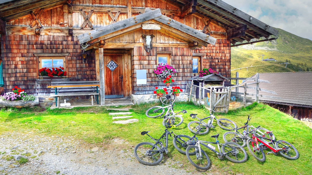 rifugio_montagna_mtb_depositphotos