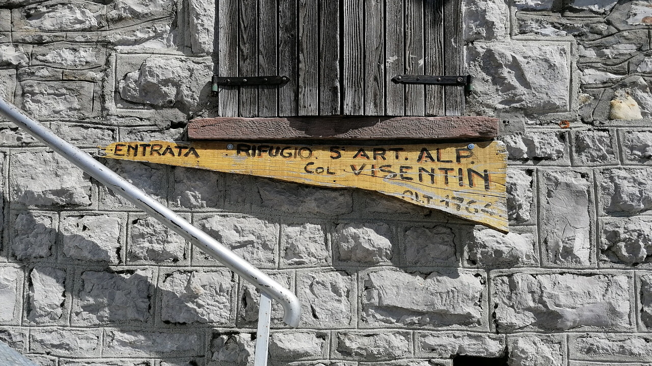 insegna_rifugio_col_visentin_nevegal_giorgia_fontanari