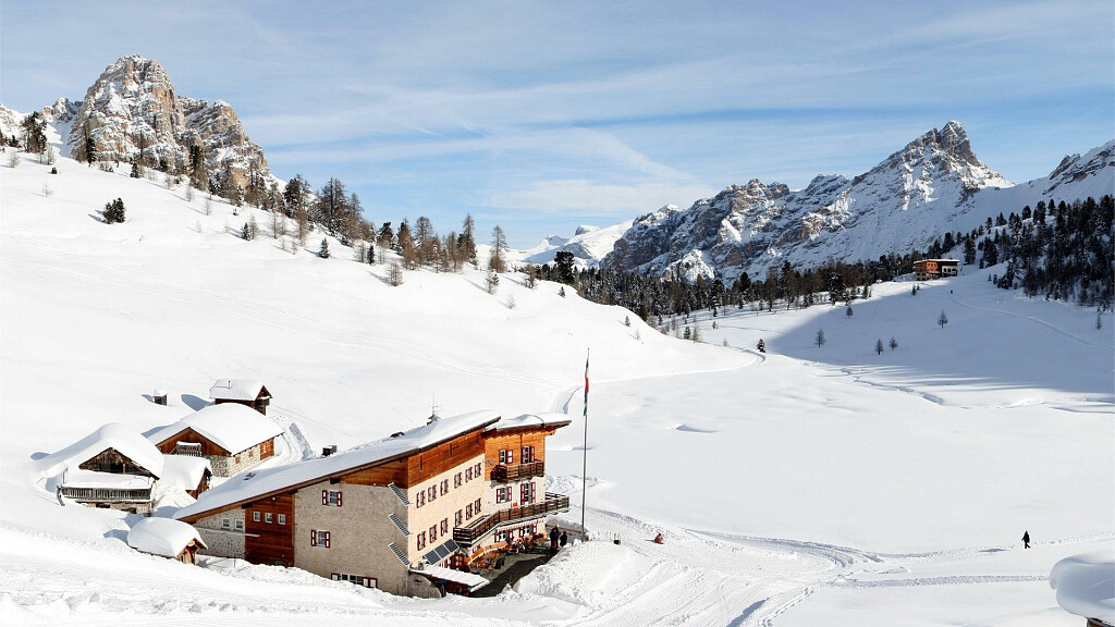 Escursione invernale alla malga di Fanes