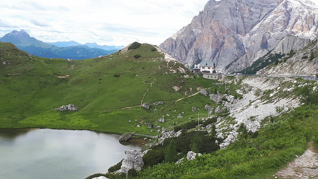 Trekking del Passo Valparola 