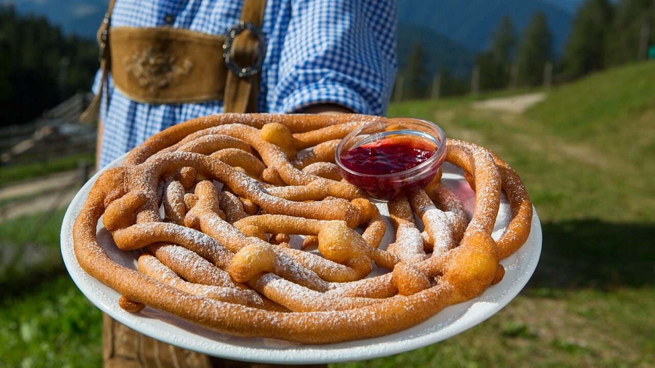 Piatti tipici della tradizione altoatesina da gustare ai piedi delle Dolomiti