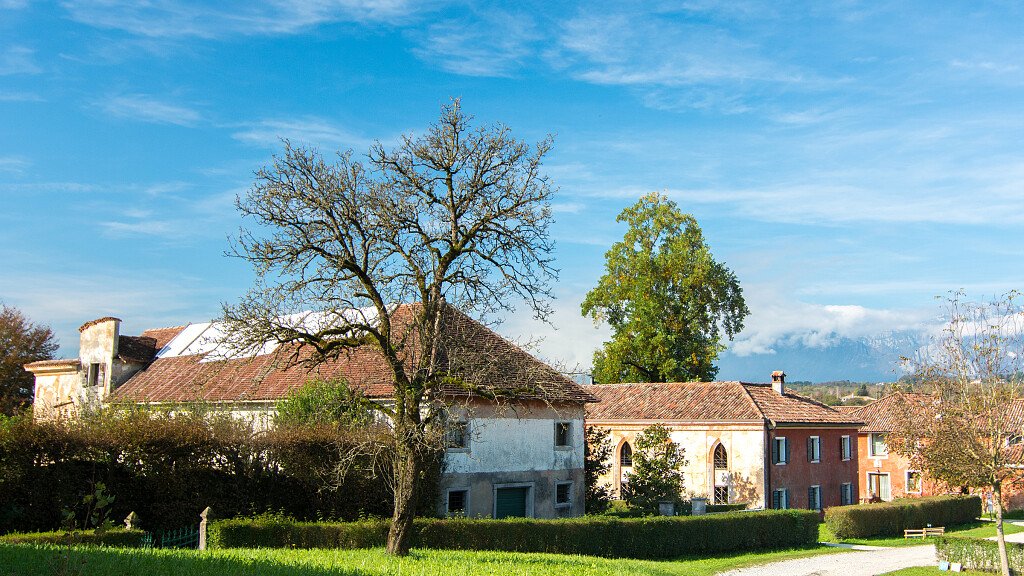 I luoghi di Dino Buzzati e il Castionese: villa Buzzati e villa Miari Fulcis