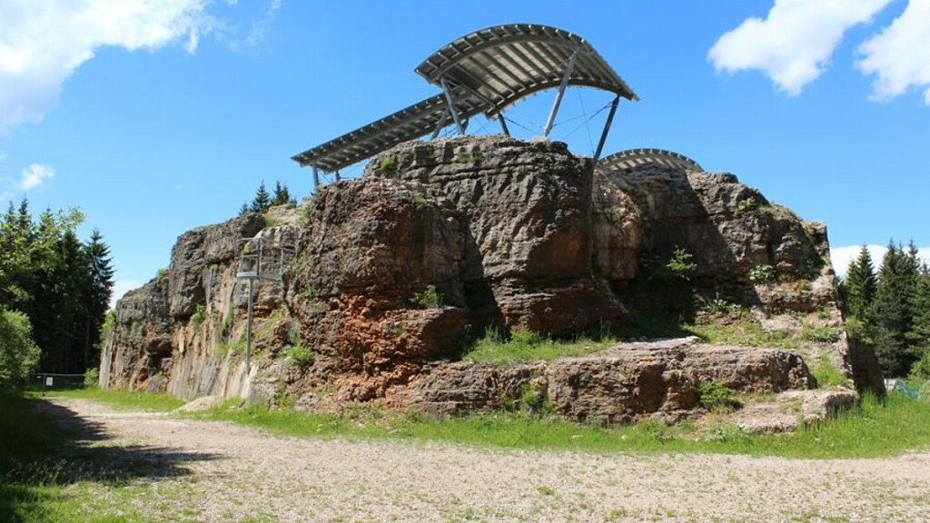 Da Malga Millegrobbe verso Forte Lusérn