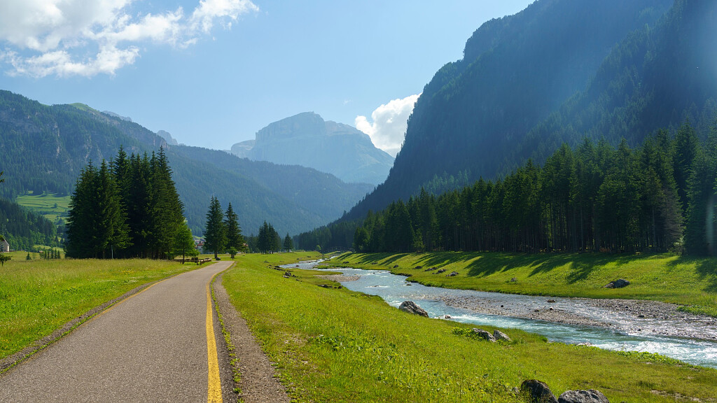 The Fiemme and Fassa Dolomites cycle path