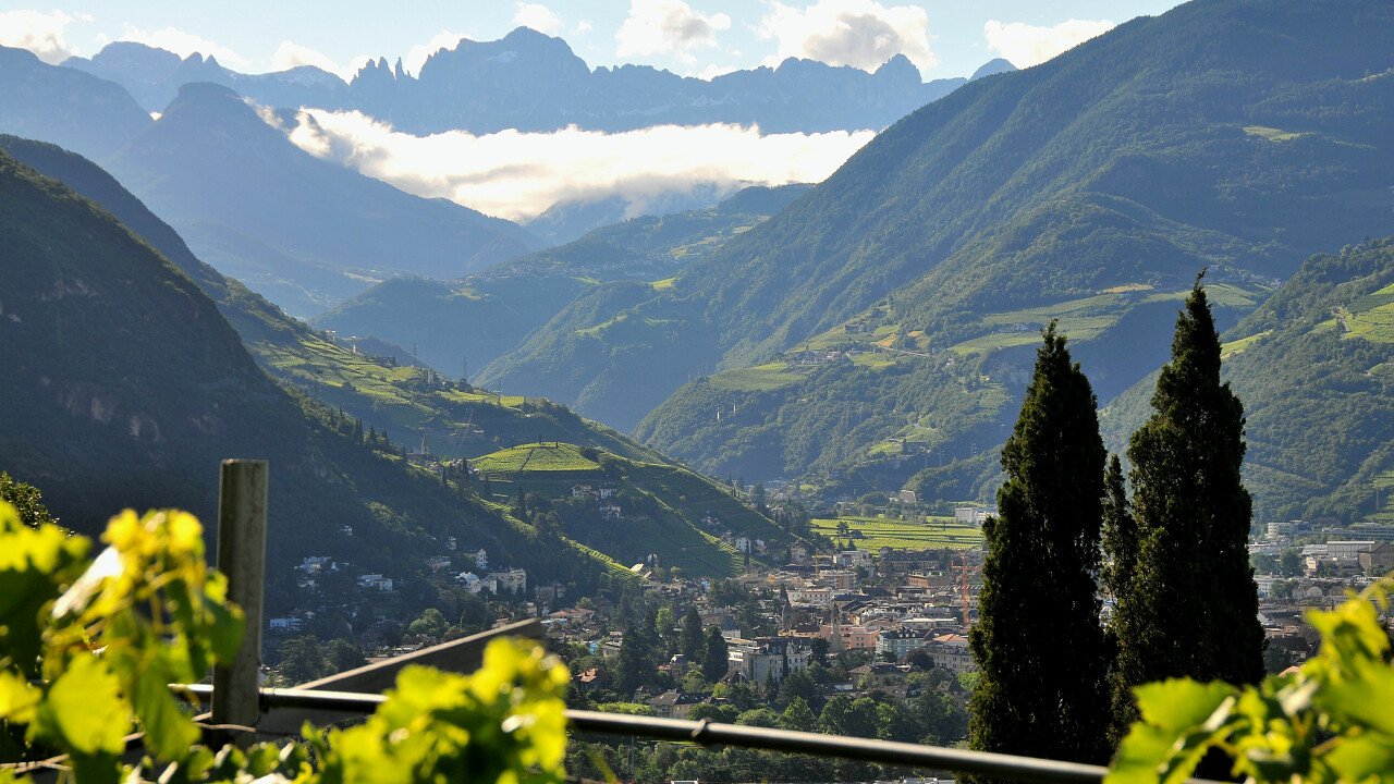 Panorami della valle di Bolzano in Alto Adige