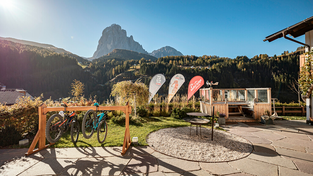 Kedul Lodge: il paradiso per le vacanze in MTB nel cuore delle Dolomiti