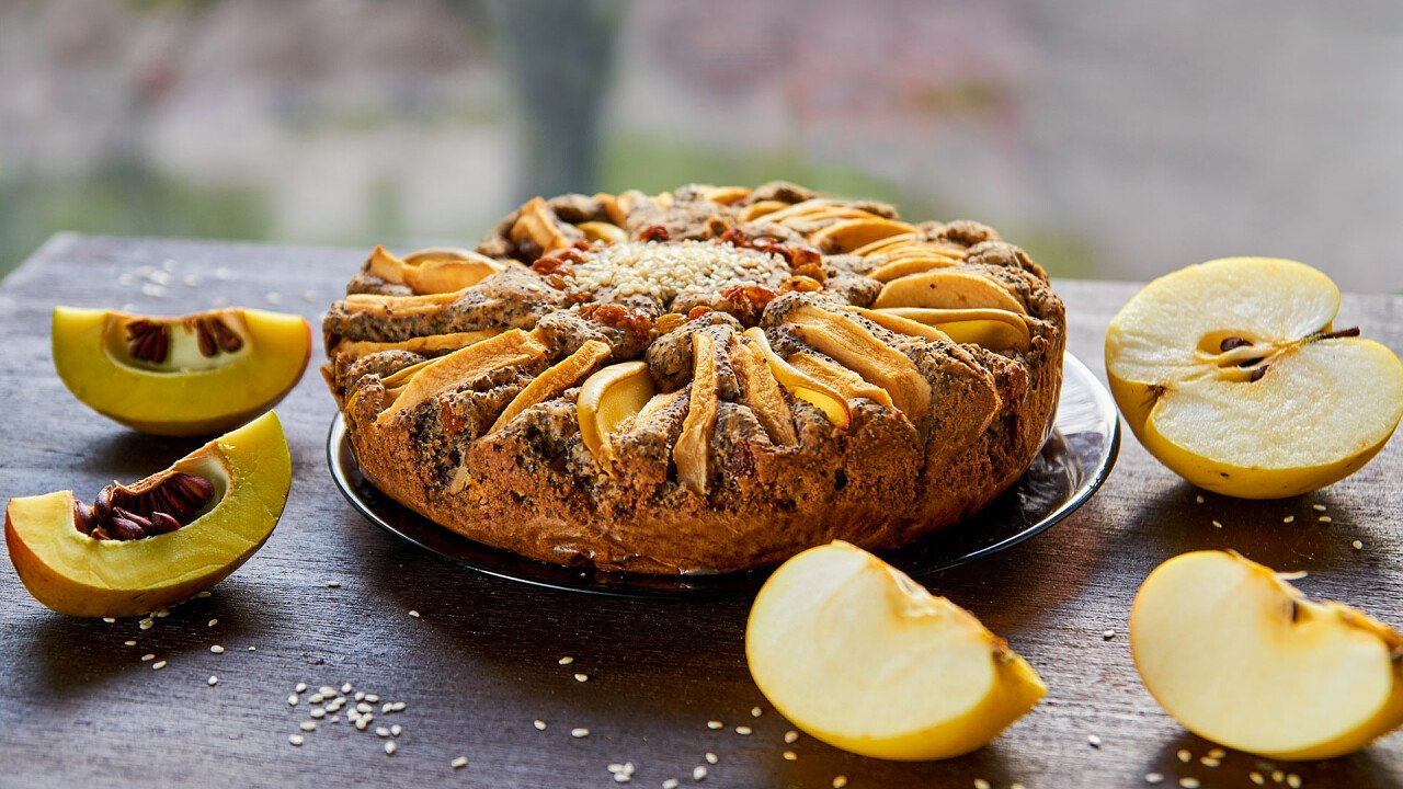 tortino_di_mele_e_papavero_shutterstock