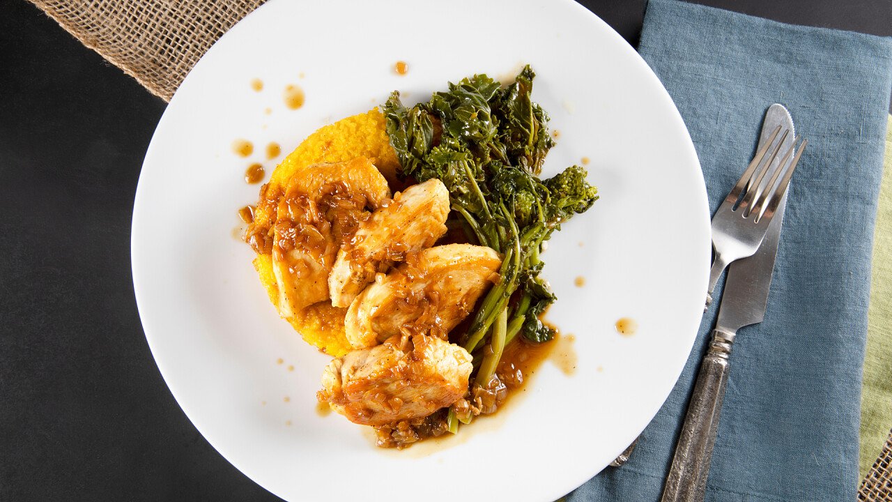 coniglio_alla_trentina_con_polenta_02_shutterstock