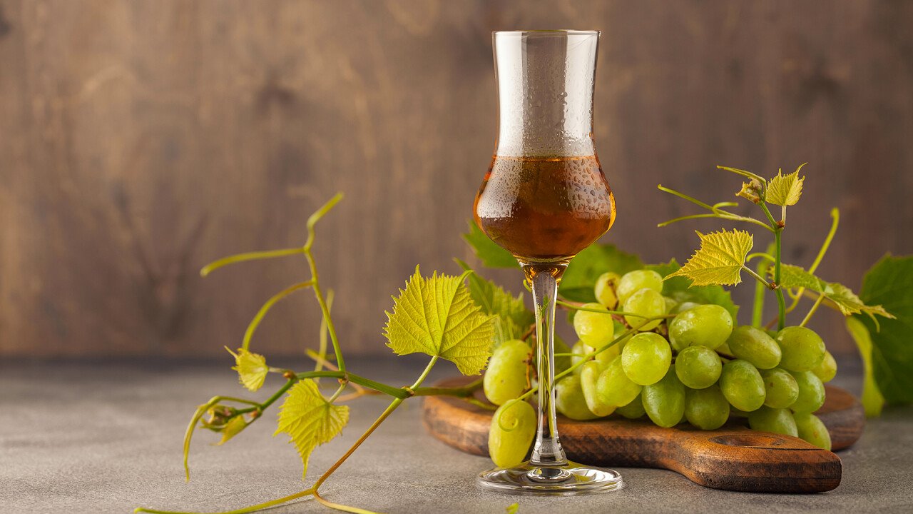 grappa_al_carugo_02_shutterstock
