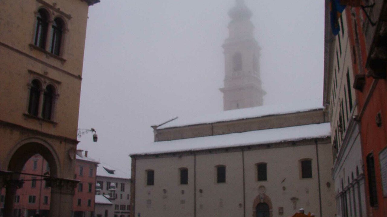 Il centro storico di Belluno in inverno