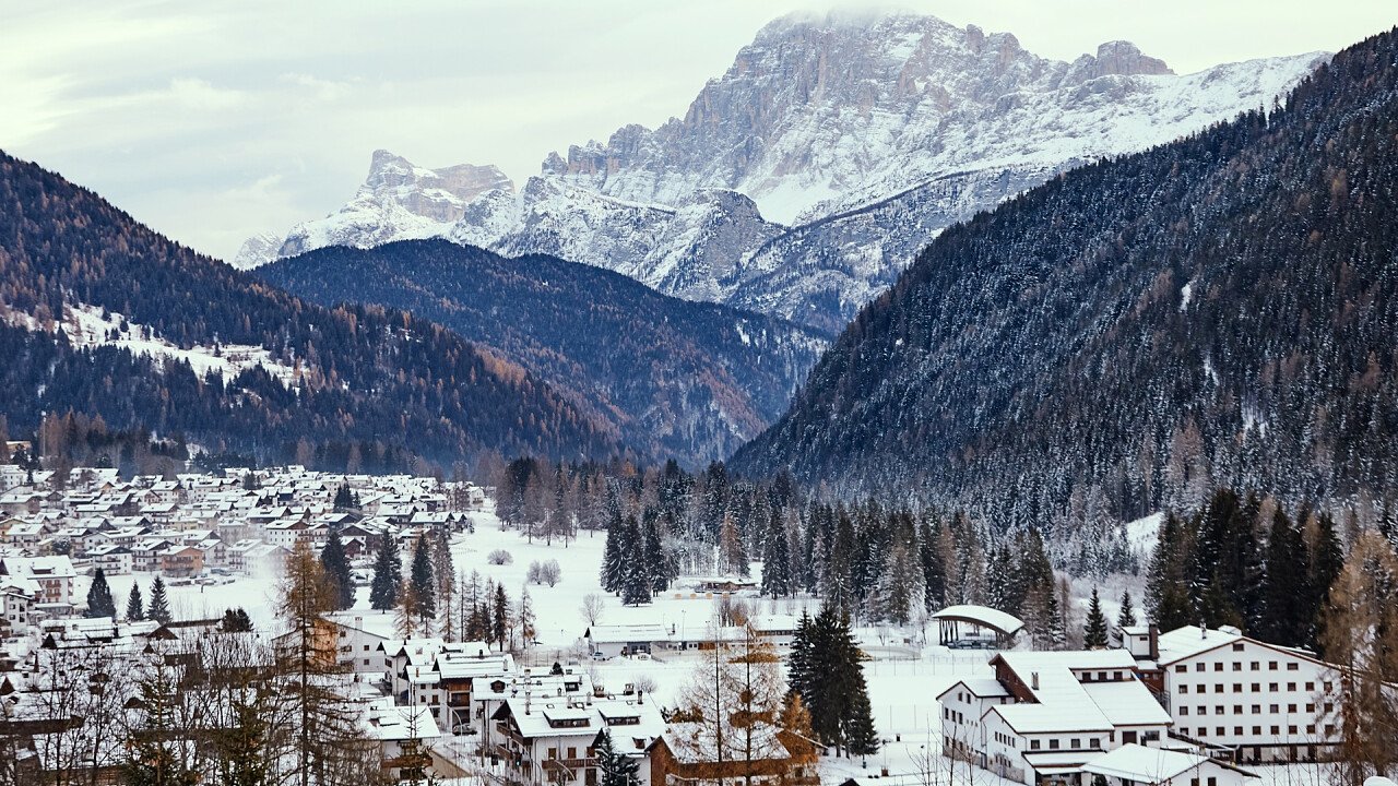 inverno_paese_agordo_shutterstock