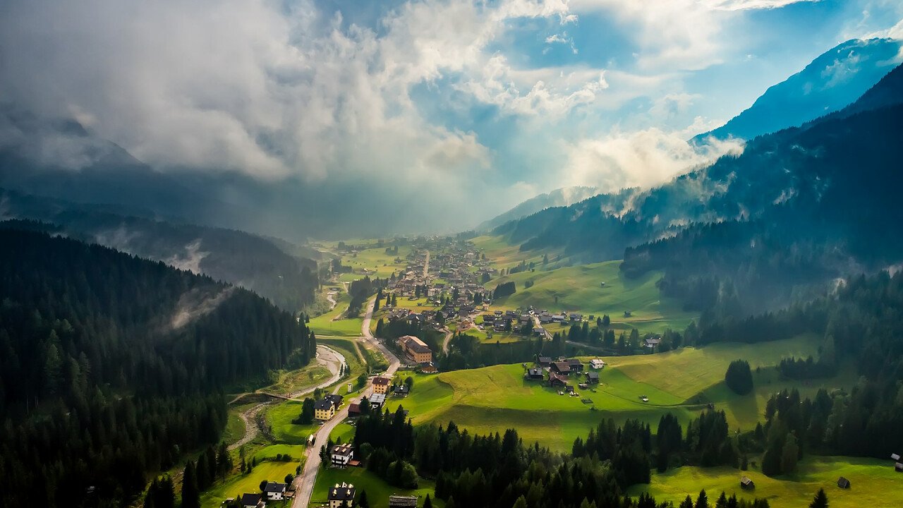 panoramica_paese_sappada_dreamstime_andrey_armyagov