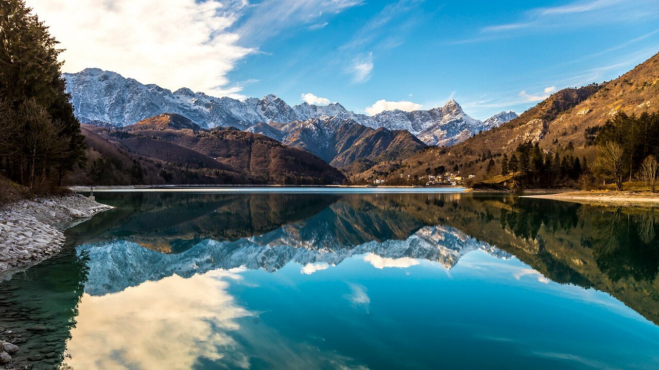 Lake Santa Giustina - The big dam in the valley of canyons - Nature - Lakes