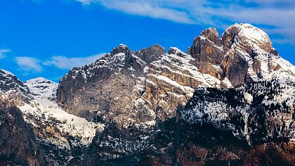 monte_pizzocco_inverno_san_gregorio_nelle_alpi_shutterstock