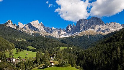 Dolomiten Tiers am Rosengarten - Shutterstock