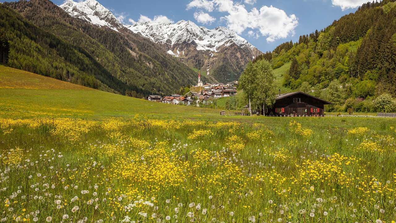 primavera_molini_di_tures_dreamstime_christian_mueringer_02