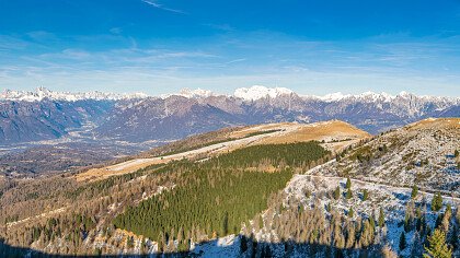 Nevegal Ridge Trekking - Shutterstock