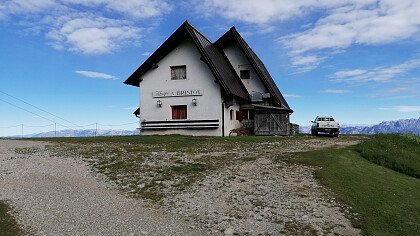 Nevegal-Rücken-Trekking - Shutterstock