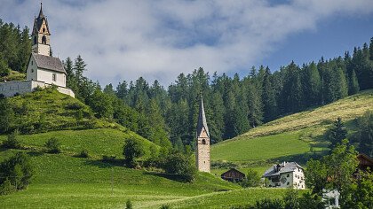 Kirche im Herbst in Wengen