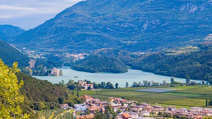 Toblino-See in Herbst