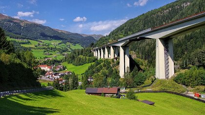 train_winter_brennero_shutterstock